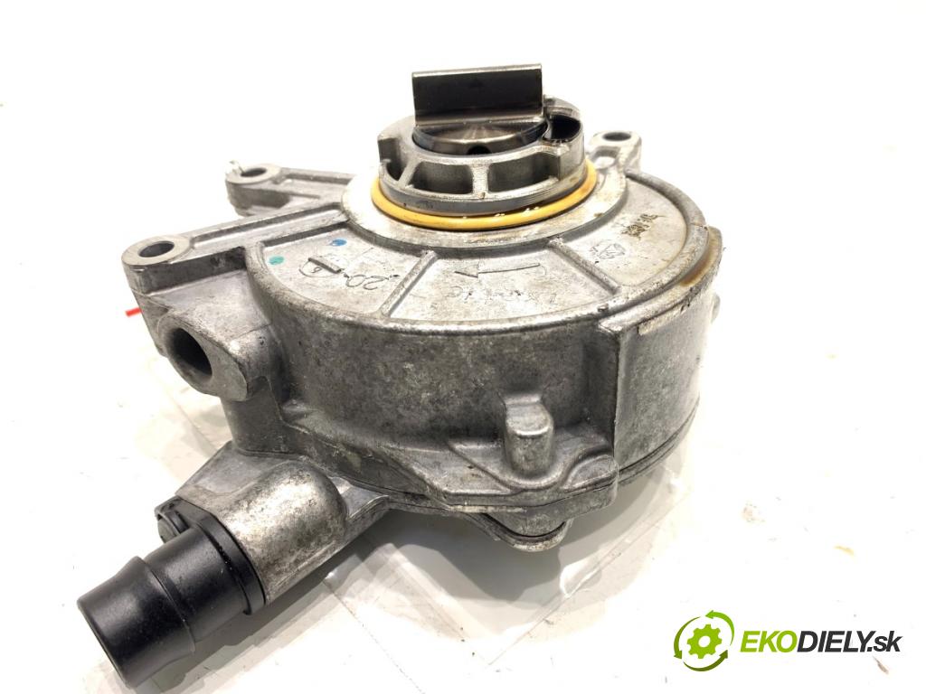 BMW G30 sedan 2021 460 kW M5 Competition 4395 pumpa vakuová 8634120