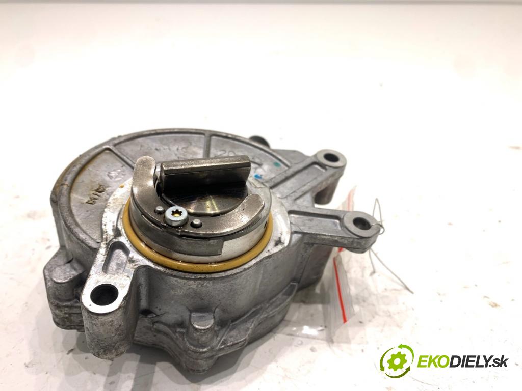 BMW G30 sedan 2021 460 kW M5 Competition 4395 pumpa vakuová 8634120