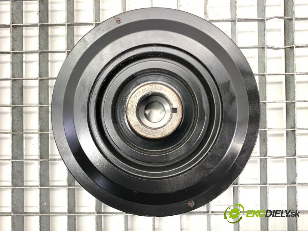 BMW G30 sedan 2021 460 kW M5 Competition 4395 koleso kolesová hriadeľa 7852253 (Remenica)