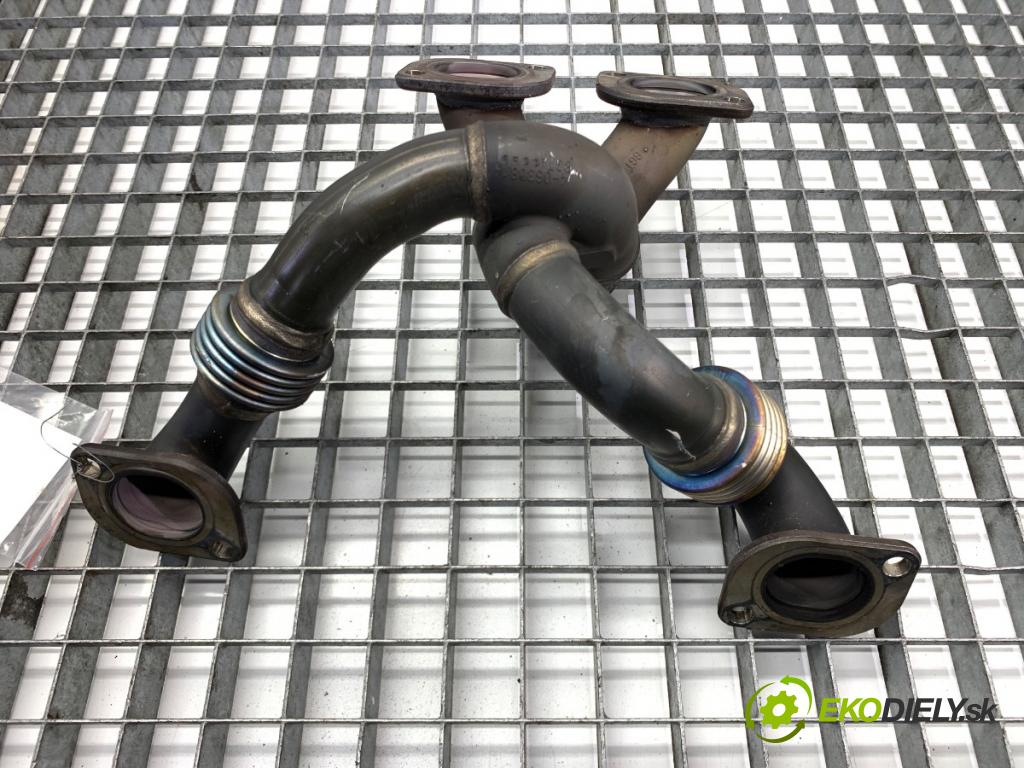 BMW G30 sedan 2021 460 kW M5 Competition 4395 potrubí VYČERPAT: 4-0630814 (Výfukové potrubí)