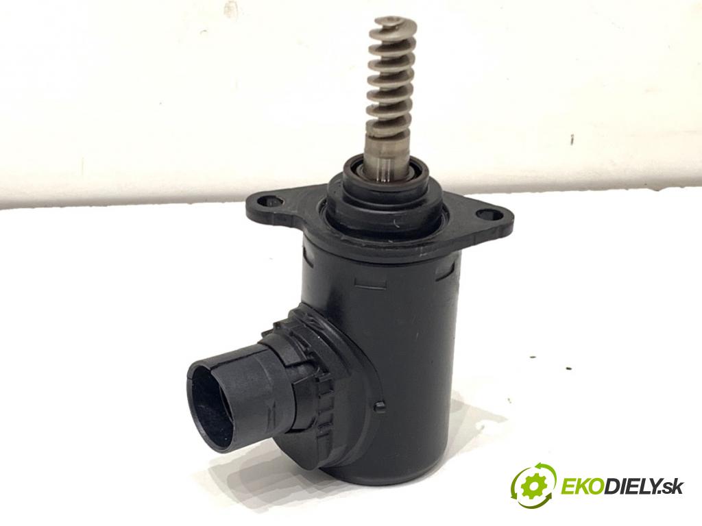 BMW G30 sedan 2021 460 kW M5 Competition 4395 magnetický ventil VANOS: 7631574 (Elektrosoučásti ostatní)