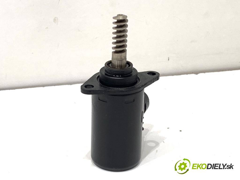 BMW G30 sedan 2021 460 kW M5 Competition 4395 Magnetický ventil VANOS: 7631574 (Elektrosúčasti ostatné)