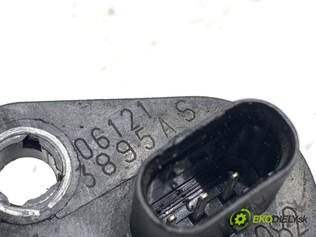 BMW G30 sedan 2021 460 kW M5 Competition 4395 snímač pozice hřídele klikového 8697982 (Snímač polohy klikového hřídele)