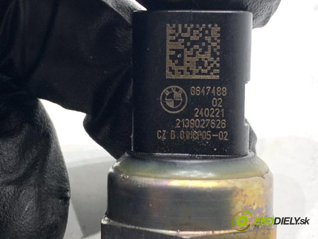 BMW G30 sedan 2021 460 kW M5 Competition 4395 Snímač tlaku oleja 8647488 (Snímač tlaku oleja)