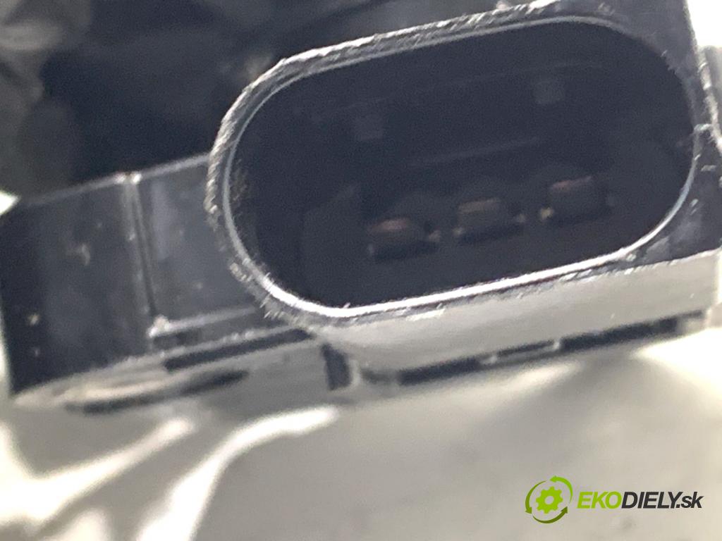 BMW G30 sedan 2021 460 kW M5 Competition 4395 snímač hladiny oleje 7638343 (Snímač)