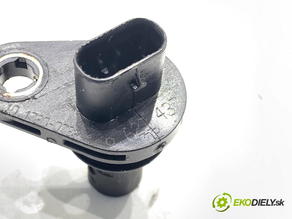 BMW G30 sedan 2021 460 kW M5 Competition 4395 snímač pozice vačkového hřídele 8623437 (Snímač polohy klikového hřídele)