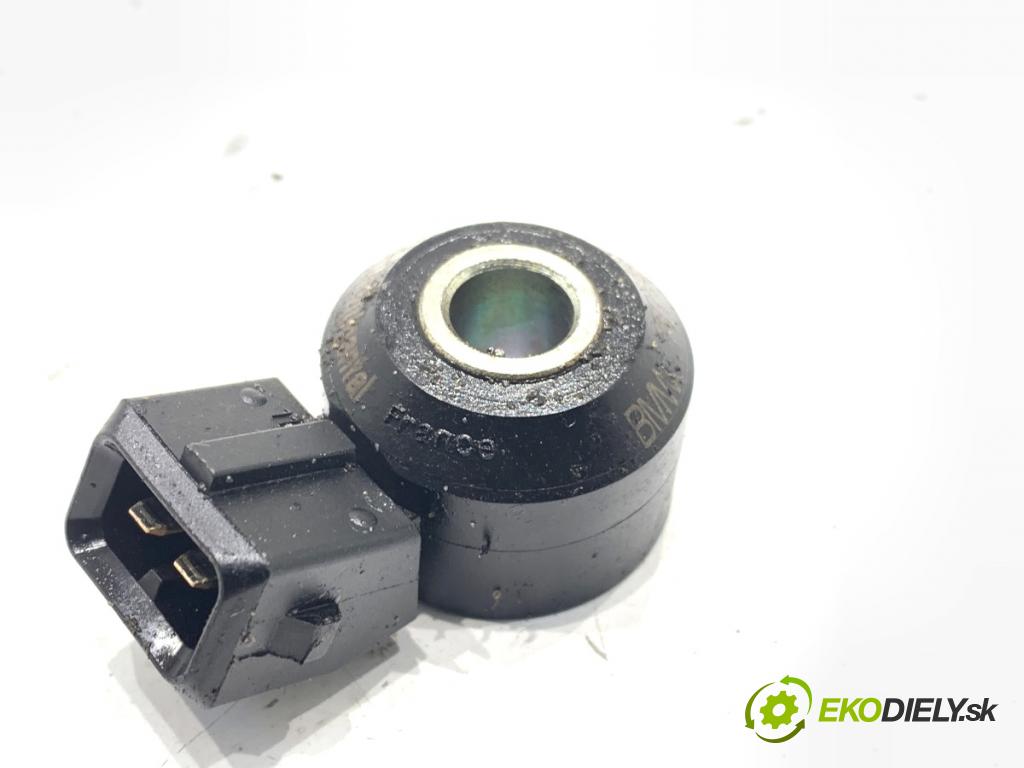 BMW G30 sedan 2021 460 kW M5 Competition 4395 snímač klepání 7598861 (Snímač)