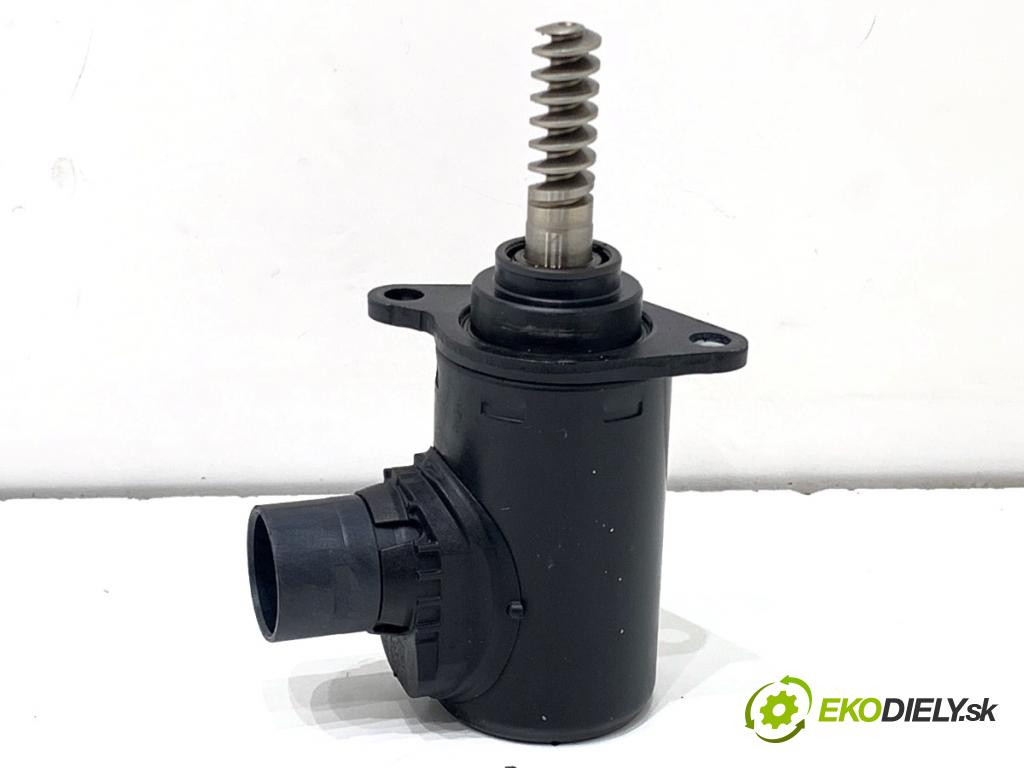 BMW G30 sedan 2021 460 kW M5 Competition 4395 Nastavovač VALVETRONIC 7631574