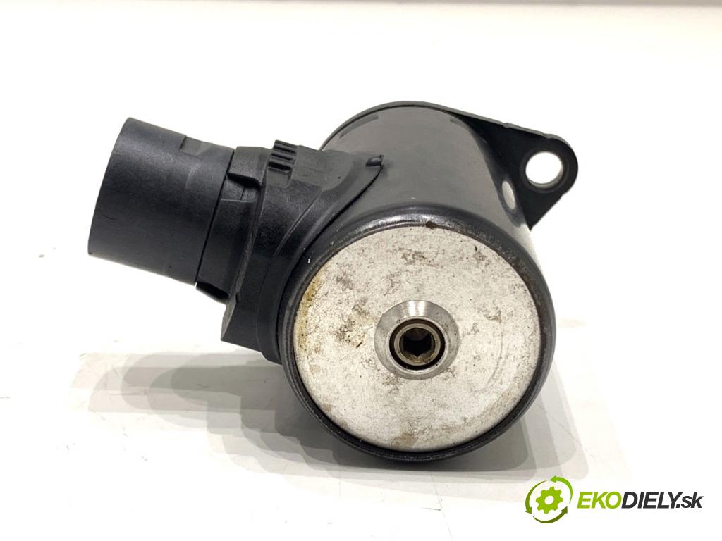 BMW G30 sedan 2021 460 kW M5 Competition 4395 Nastavovač VALVETRONIC 7631574