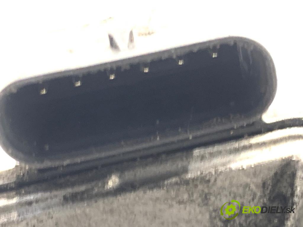 BMW G30 sedan 2021 460 kW M5 Competition 4395 škrtíci klapka 7619008 (Škrticí klapka)