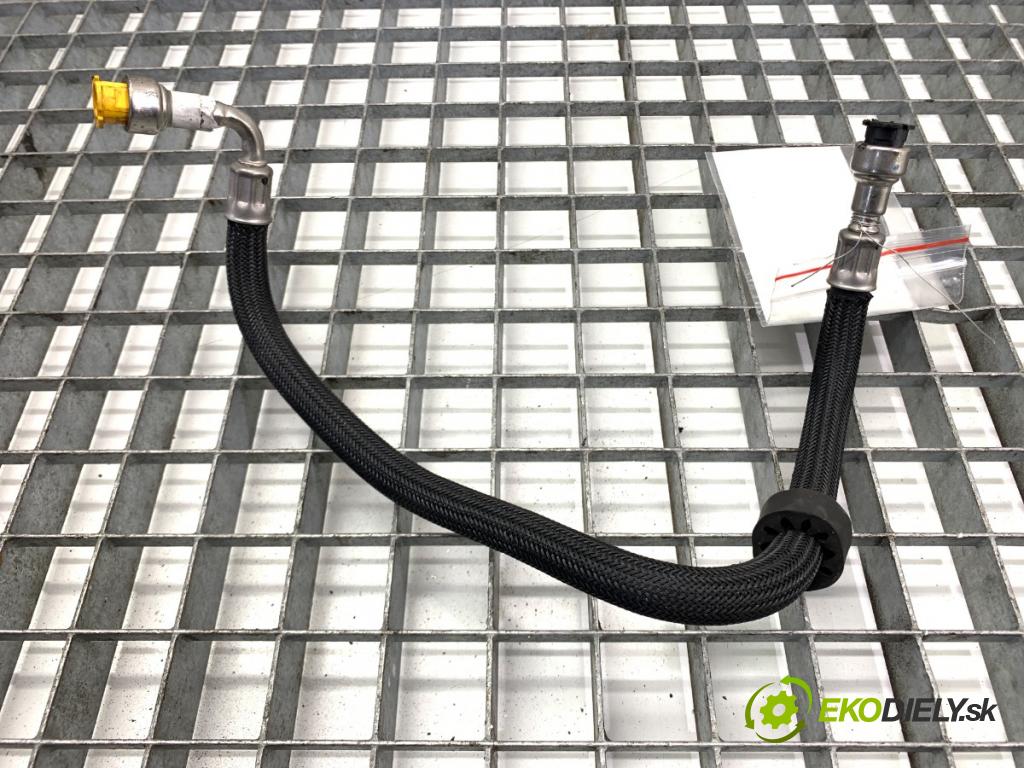 BMW G30 sedan 2021 460 kW M5 Competition 4395 trubka PALIVO: 