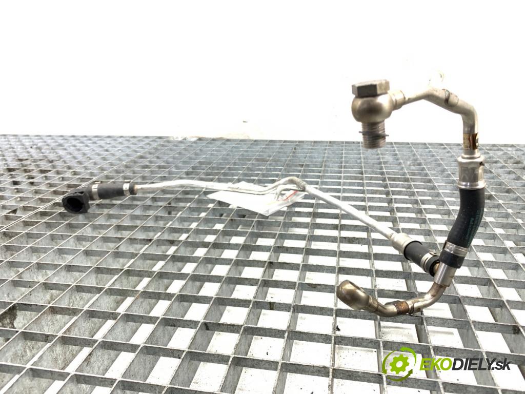 BMW G30 sedan 2021 460 kW M5 Competition 4395 rúrka turba 8092600 (Hadice turbodmychadla)