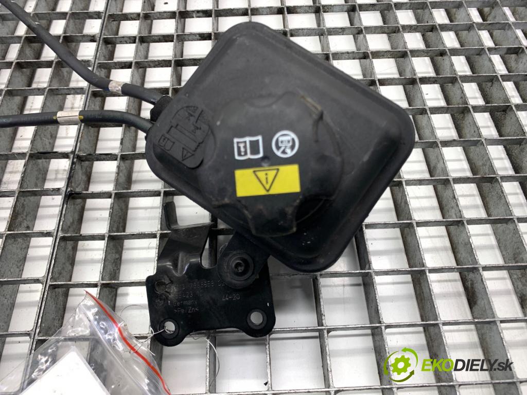 BMW G30 sedan 2021 460 kW M5 Competition 4395 Nádržka vyrovnávacia (kvapaliny) chladiaceho