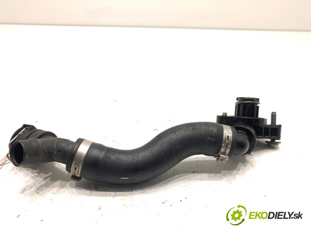 BMW G30 sedan 2021 460 kW M5 Competition 4395 trubka výparníky 72407783