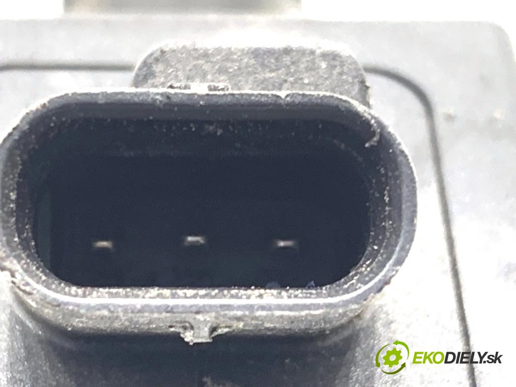 BMW G30 sedan 2021 460 kW M5 Competition 4395 cívka zapalovací 8692611 (Zážehová cívka)