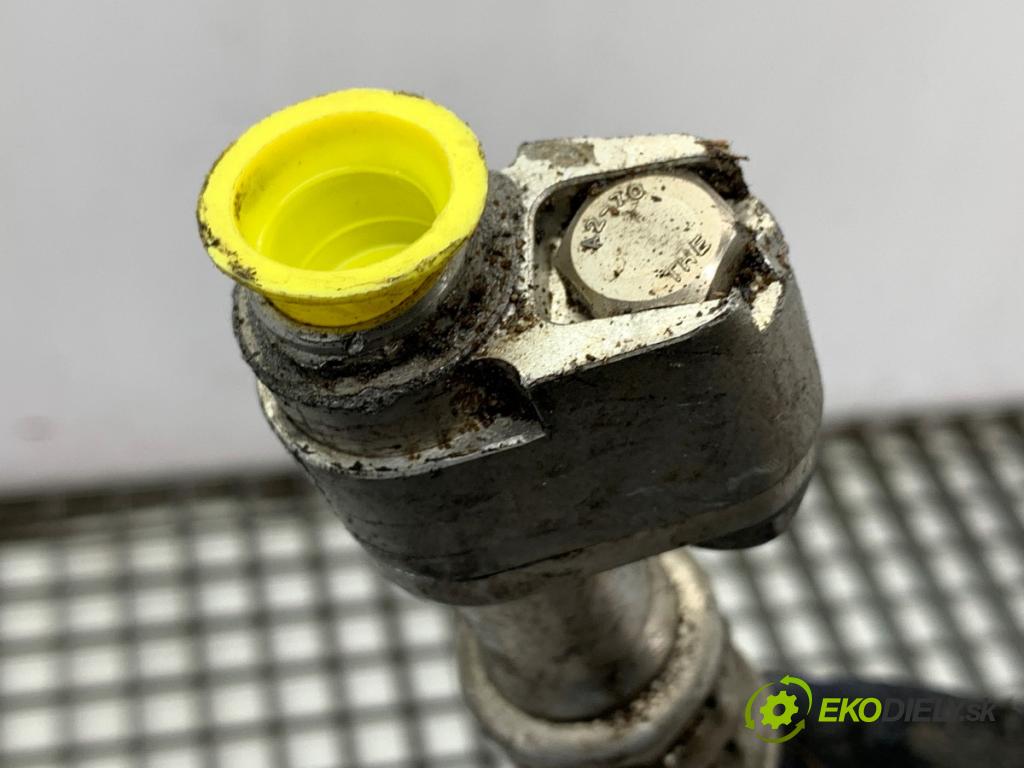 BMW G30 sedan 2021 460 kW M5 Competition 4395 Rúrka oleja 8094806