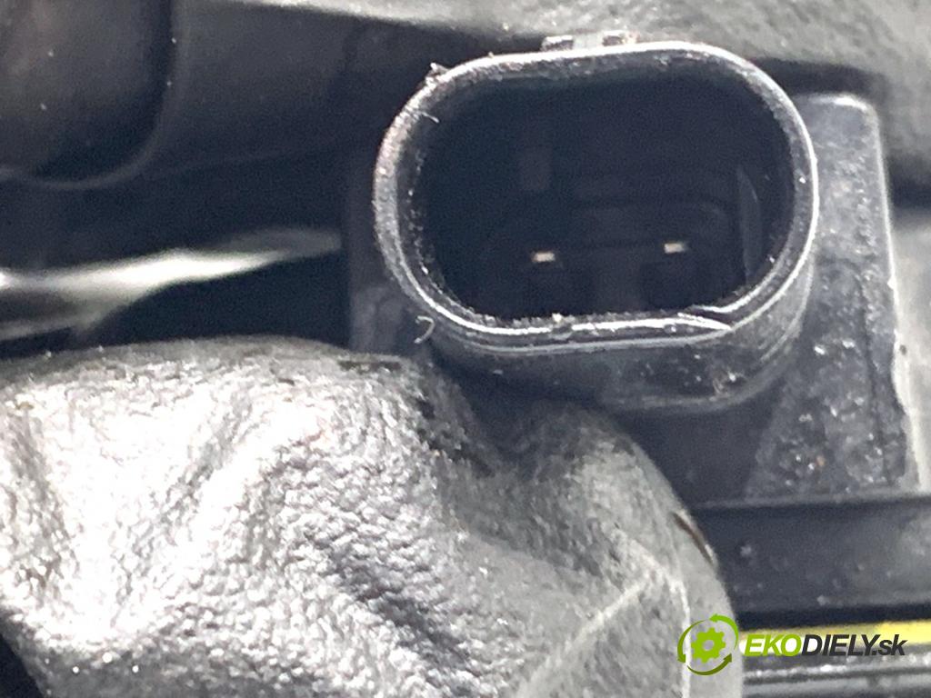 BMW G30 sedan 2021 460 kW M5 Competition 4395 nastavovač časování 7614288