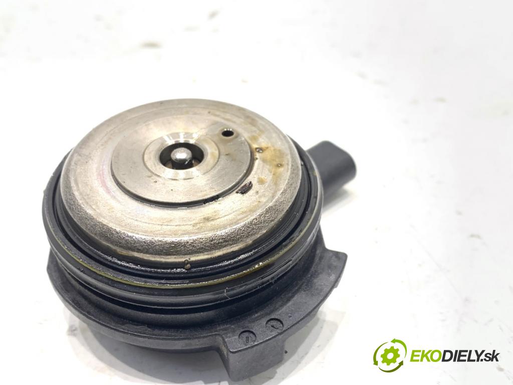 BMW G30 sedan 2021 460 kW M5 Competition 4395 nastavovač časování 7614288