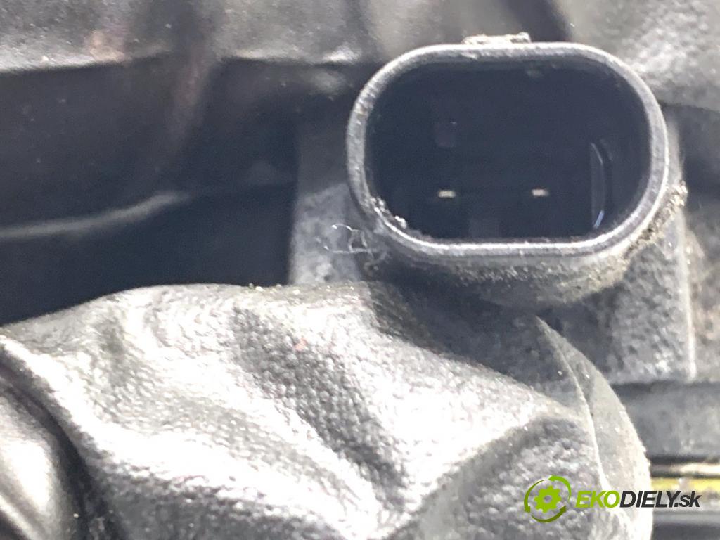 BMW G30 sedan 2021 460 kW M5 Competition 4395 nastavovač časování 7614288