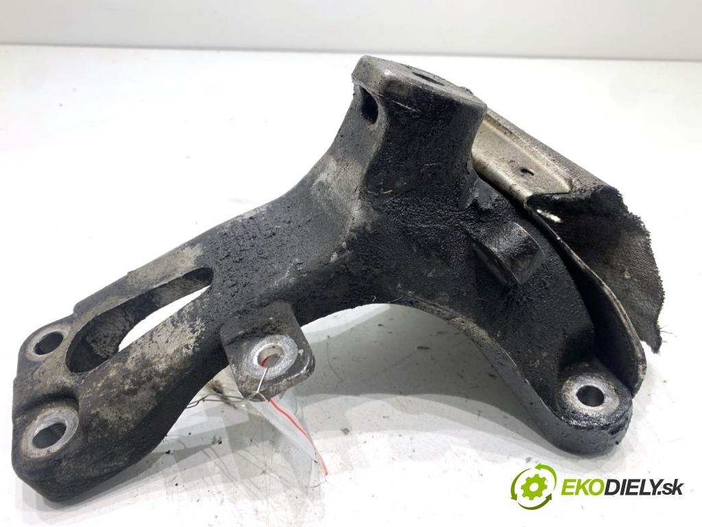 AUDI A5 8T coupe 2008 176 kW 3.0 TDI quattro 2967 Držiak Motor 8K0199308AQ