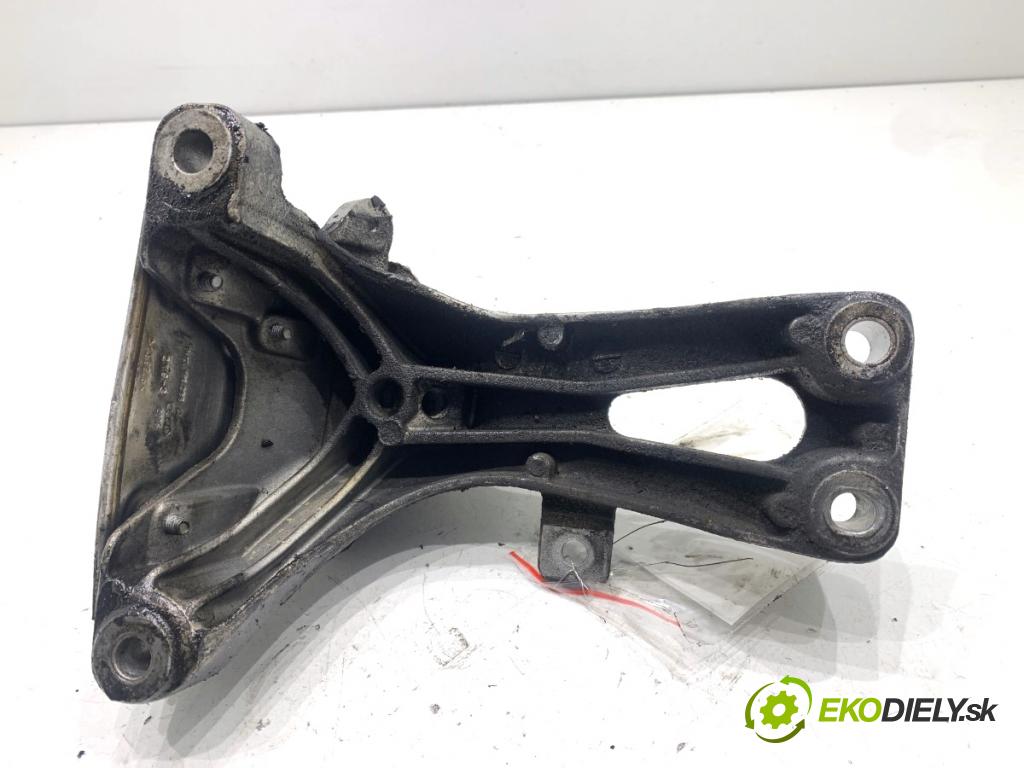 AUDI A5 8T coupe 2008 176 kW 3.0 TDI quattro 2967 Držiak Motor 8K0199308AQ