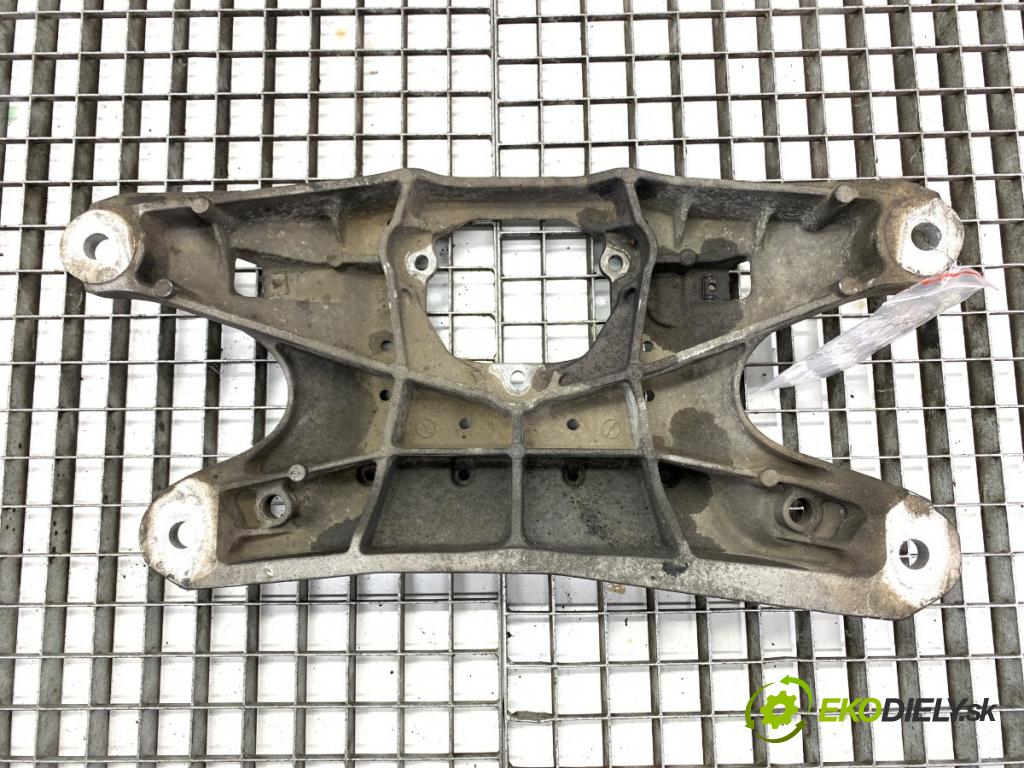 AUDI A5 8T coupe 2008 176 kW 3.0 TDI quattro 2967 Držiak prevodovky 8K0399263AF