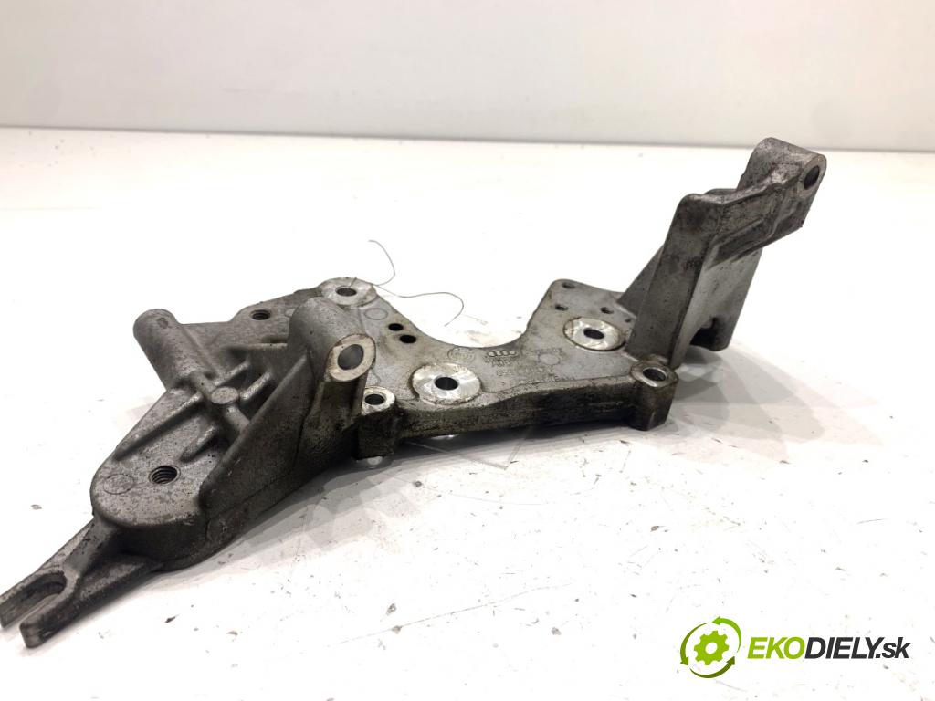 AUDI A5 8T coupe 2008 176 kW 3.0 TDI quattro 2967 držák pumpy vstřikovací 059130147P