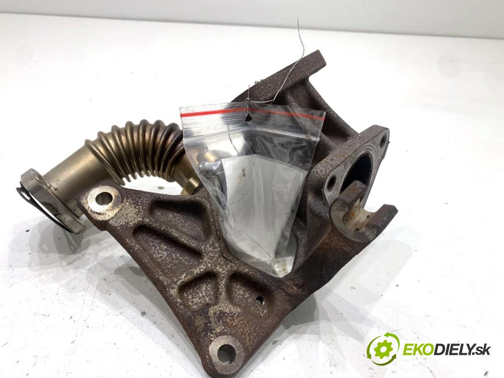 AUDI A5 8T coupe 2008 176 kW 3.0 TDI quattro 2967 Uchytenie TURBODUCHADLO: 