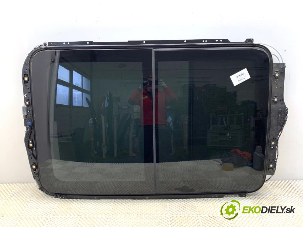 VW PASSAT B7 Kombi 2012 100 kW 2.0 TDI 1968 strešné okno 515717703