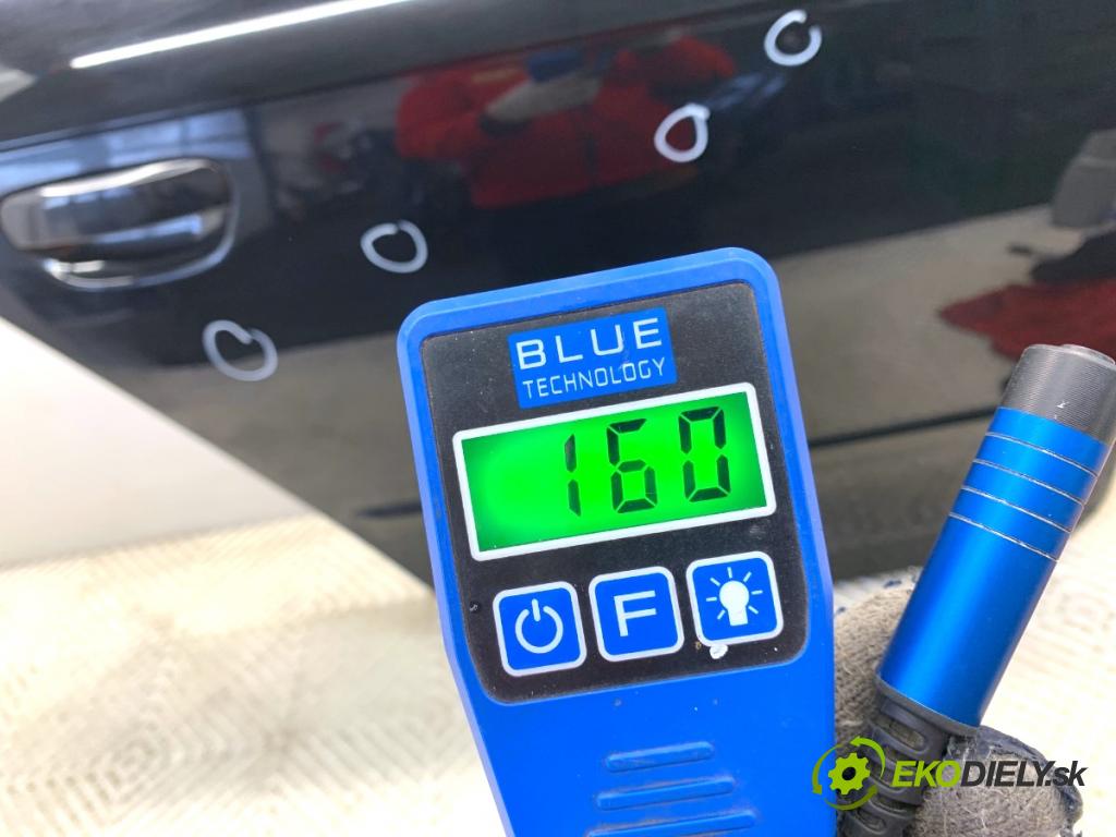 AUDI A4 B7 Kombi 2008 125 kW 2.0 TDI 1968 dveře pravý zadní část