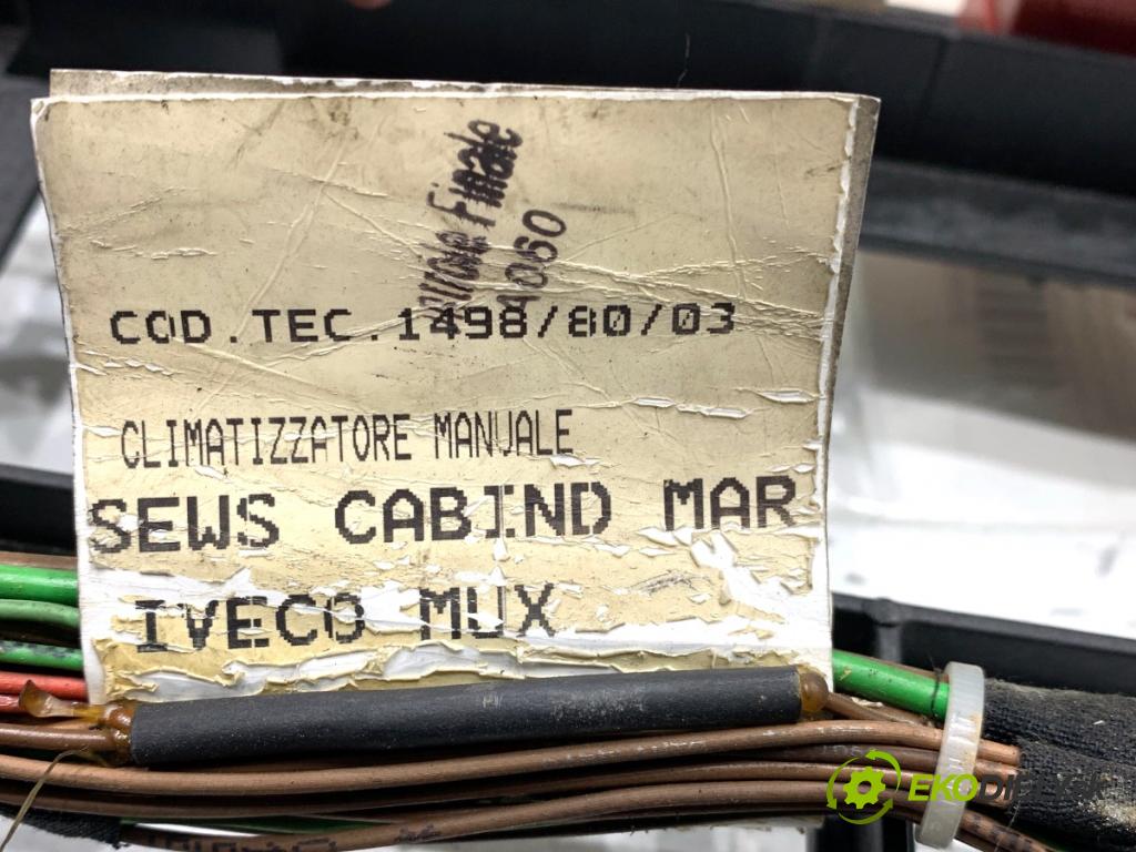 IVECO STRALIS I Platforma / podwozie 2005 353 kW AS 260S48 353 kW [480 KM] olej napędowy 2002 - 2022 12880 skříňka poistková 500396901 (Pojistková skříňka)