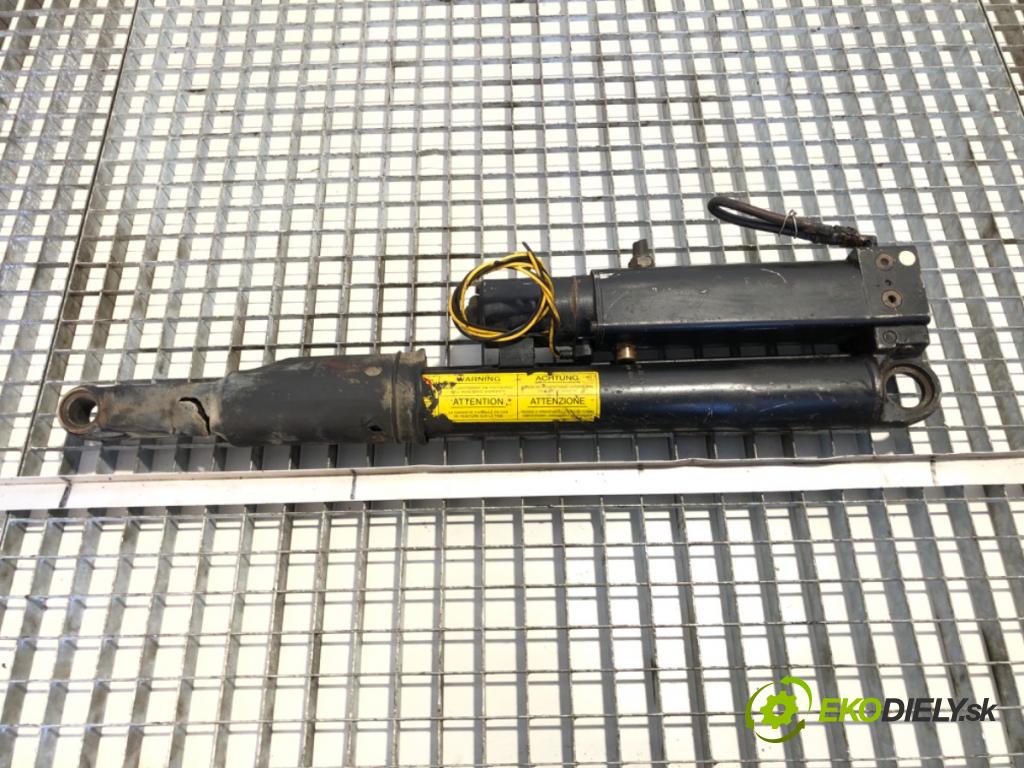 IVECO STRALIS I Platforma / podwozie 2005 353 kW AS 260S48 353 kW [480 KM] olej napędowy 2002 - 2022 12880 teleskop sťahovaní kabina 