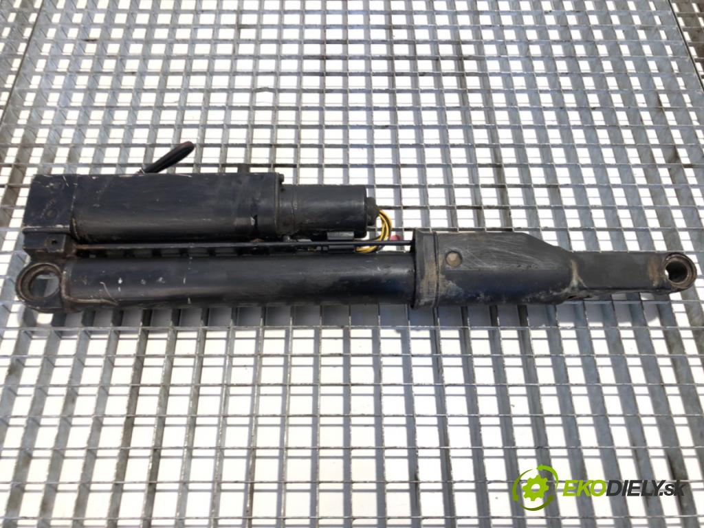 IVECO STRALIS I Platforma / podwozie 2005 353 kW AS 260S48 353 kW [480 KM] olej napędowy 2002 - 2022 12880 Teleskop sťahovania kabína