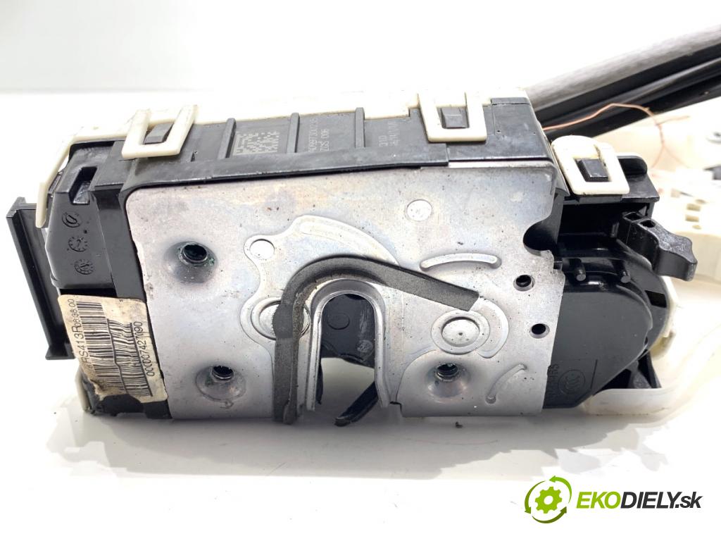 MERCEDES-BENZ W218 Kombi 2016 190 kW CLS 350 d 4-matic (218.994) 2987 zámok Dvere pravy zad A0997300235