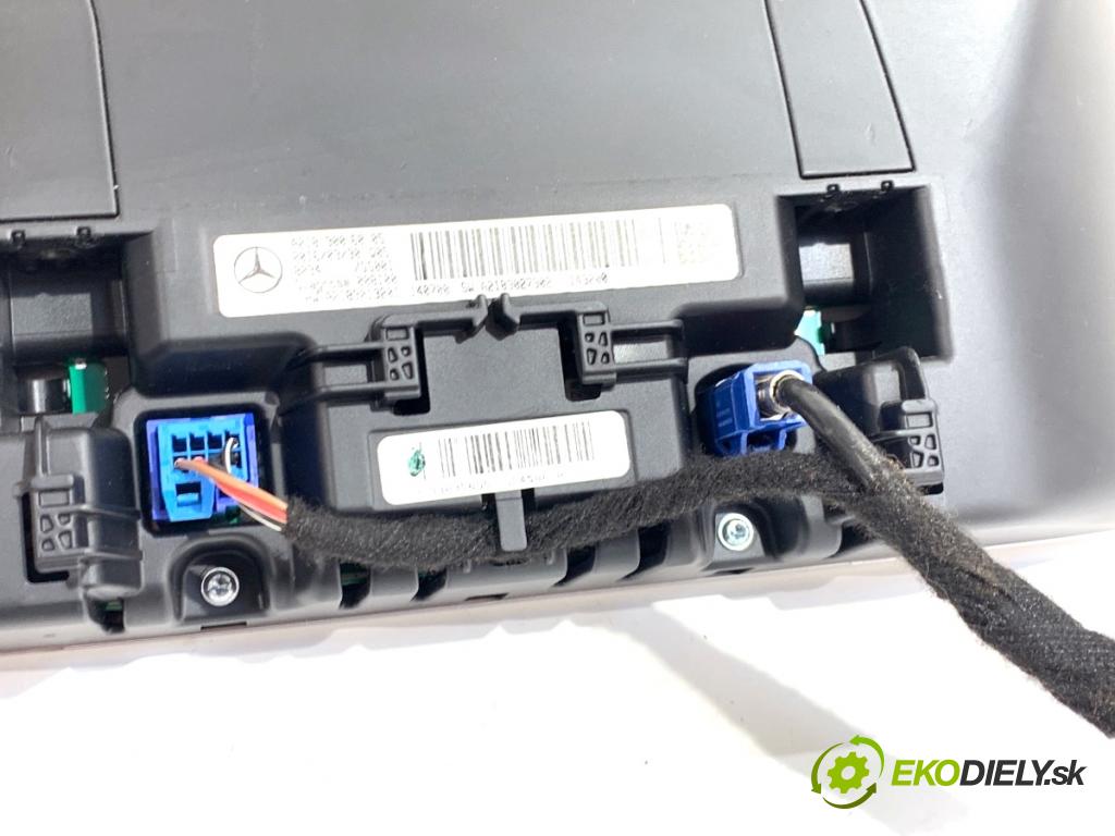 MERCEDES-BENZ W218 Kombi 2016 190 kW CLS 350 d 4-matic (218.994) 2987 Dislpej A2189027902 (Prístrojová doska)