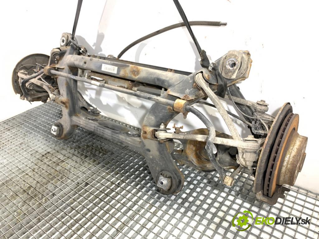 MERCEDES-BENZ W218 Kombi 2016 190 kW CLS 350 d 4-matic (218.994) 2987 výztuha zadní část 2183500902