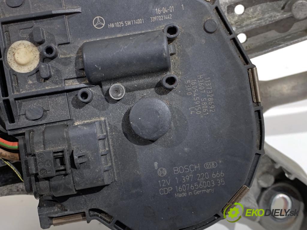 MERCEDES-BENZ W218 Kombi 2016 190 kW CLS 350 d 4-matic (218.994) 2987 Mechanizmus stieračov predný A2128201240 (Motorček stieračov predný)