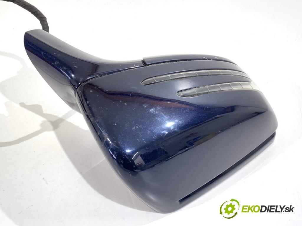 MERCEDES-BENZ W218 Kombi 2016 190 kW CLS 350 d 4-matic (218.994) 2987 zpětné zrcátko pravý 890