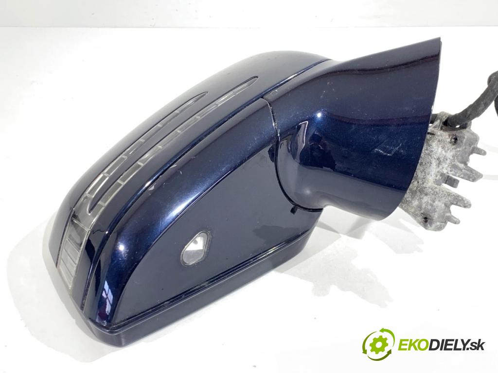 MERCEDES-BENZ W218 Kombi 2016 190 kW CLS 350 d 4-matic (218.994) 2987 zpětné zrcátko pravý 890