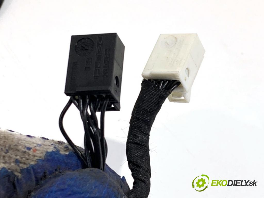 MERCEDES-BENZ W218 Kombi 2016 190 kW CLS 350 d 4-matic (218.994) 2987 zpětné zrcátko pravý 890