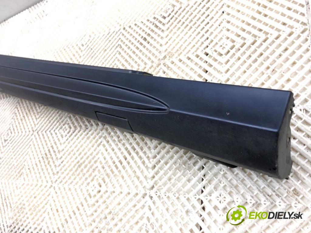 MERCEDES-BENZ W218 Kombi 2016 190 kW CLS 350 d 4-matic (218.994) 2987 lišta prahová pravý A218690XX00