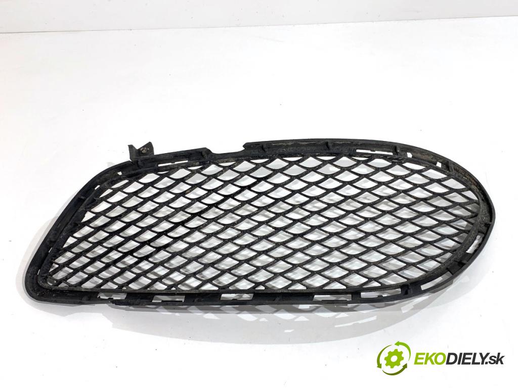 MERCEDES-BENZ W218 Kombi 2016 190 kW CLS 350 d 4-matic (218.994) 2987 Mriežky nárazníka pravy predný A2188852023