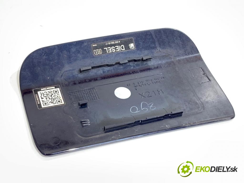 MERCEDES-BENZ W218 Kombi 2016 190 kW CLS 350 d 4-matic (218.994) 2987 dvířka nádrže paliva 2187570106 (Klika dveří ostatní)