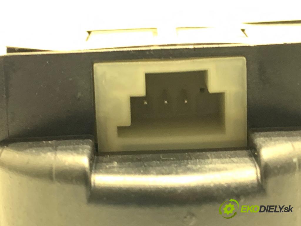 MERCEDES-BENZ W218 Kombi 2016 190 kW CLS 350 d 4-matic (218.994) 2987 Snímač dažďa A2049014504 (Snímač dažďa)