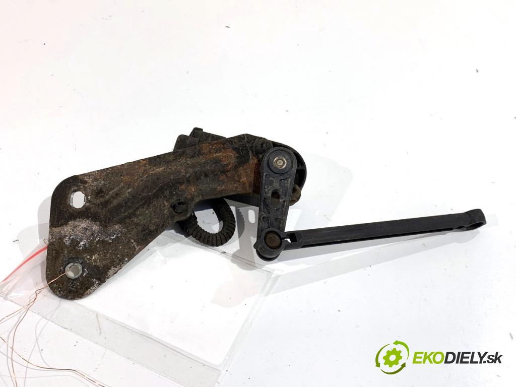 MERCEDES-BENZ W218 Kombi 2016 190 kW CLS 350 d 4-matic (218.994) 2987 snímač ÚROVEŇ: XENON přední část levý A0045429918