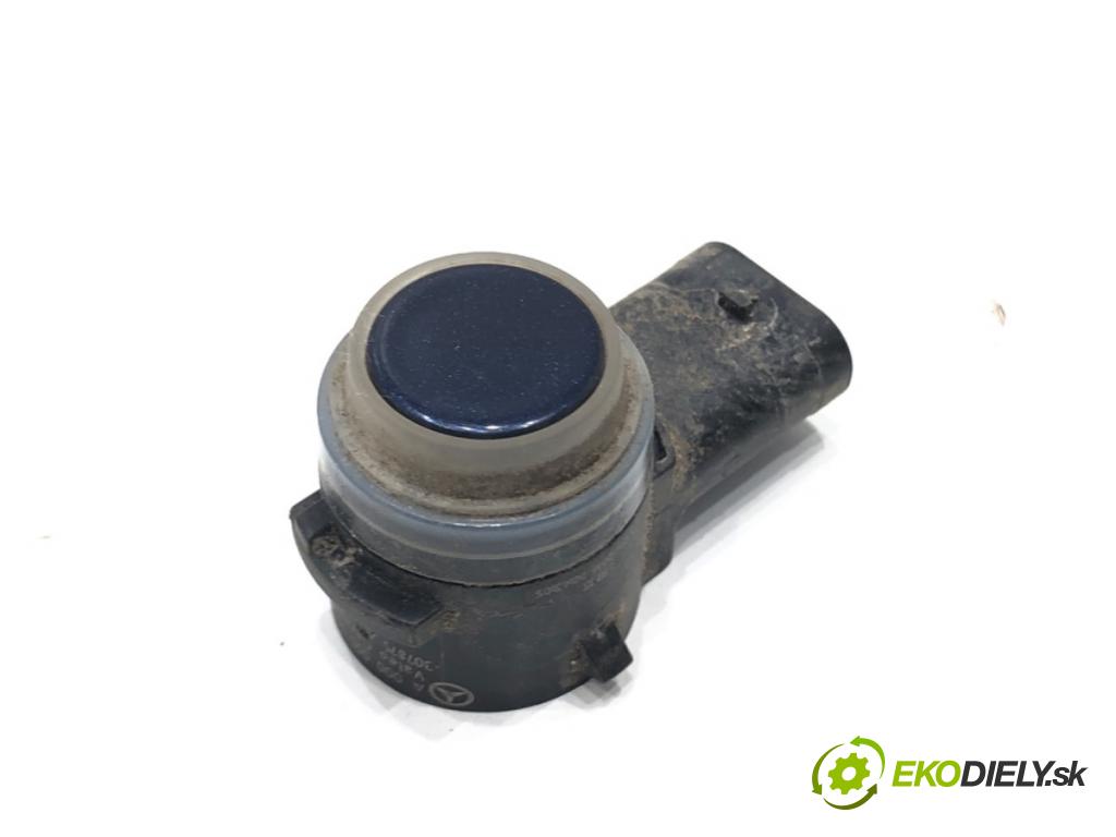 MERCEDES-BENZ W218 Kombi 2016 190 kW CLS 350 d 4-matic (218.994) 2987 snímač PDC A0009055504