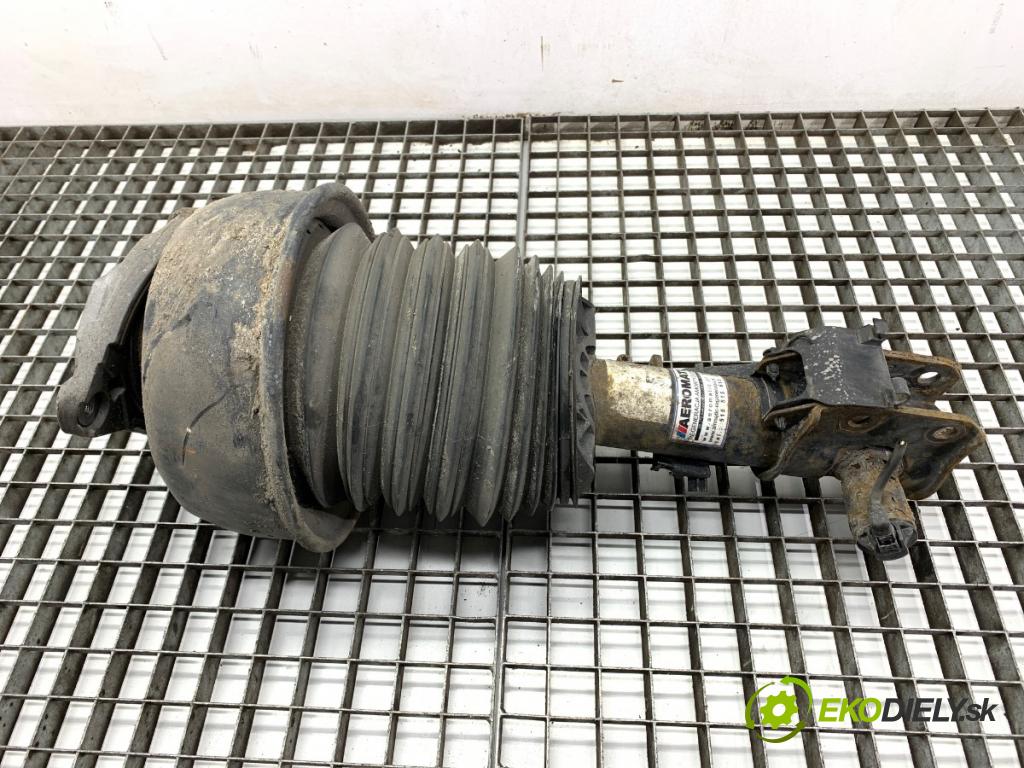 MERCEDES-BENZ W218 Kombi 2016 190 kW CLS 350 d 4-matic (218.994) 2987 Tlmič pravy predný 