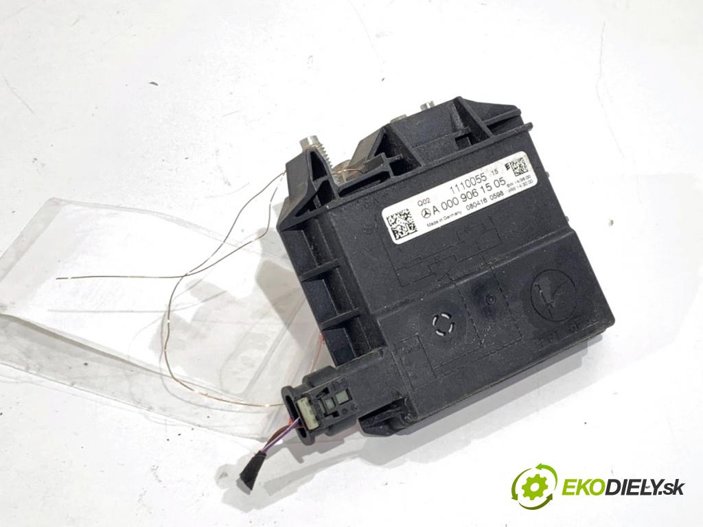 MERCEDES-BENZ W218 Kombi 2016 190 kW CLS 350 d 4-matic (218.994) 2987 svorka plus A0009061505