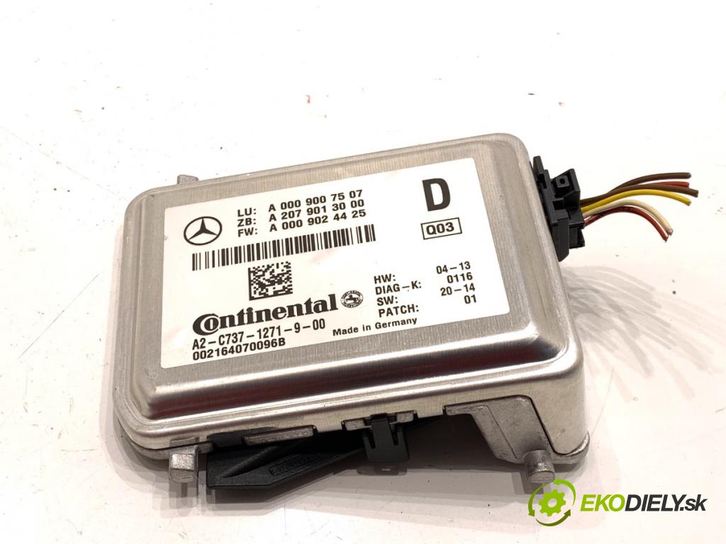 MERCEDES-BENZ W218 Kombi 2016 190 kW CLS 350 d 4-matic (218.994) 2987 KAMERA okna prednej A0009007507