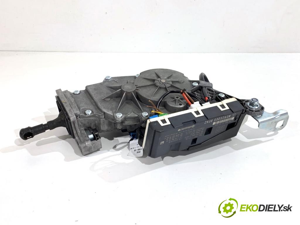 MERCEDES-BENZ W218 Kombi 2016 190 kW CLS 350 d 4-matic (218.994) 2987 doťah dverí zad A2189002002